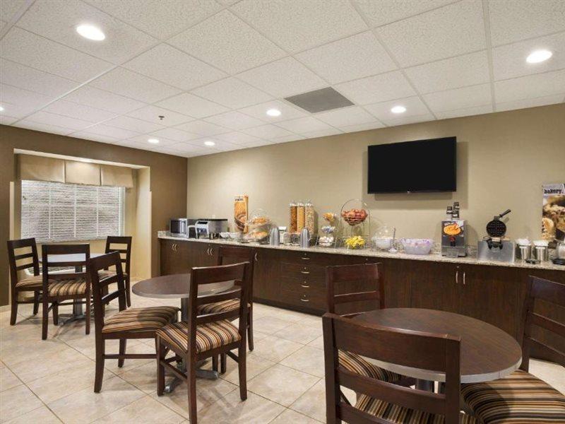 Microtel Inn & Suites By Wyndham Cambridge Luaran gambar
