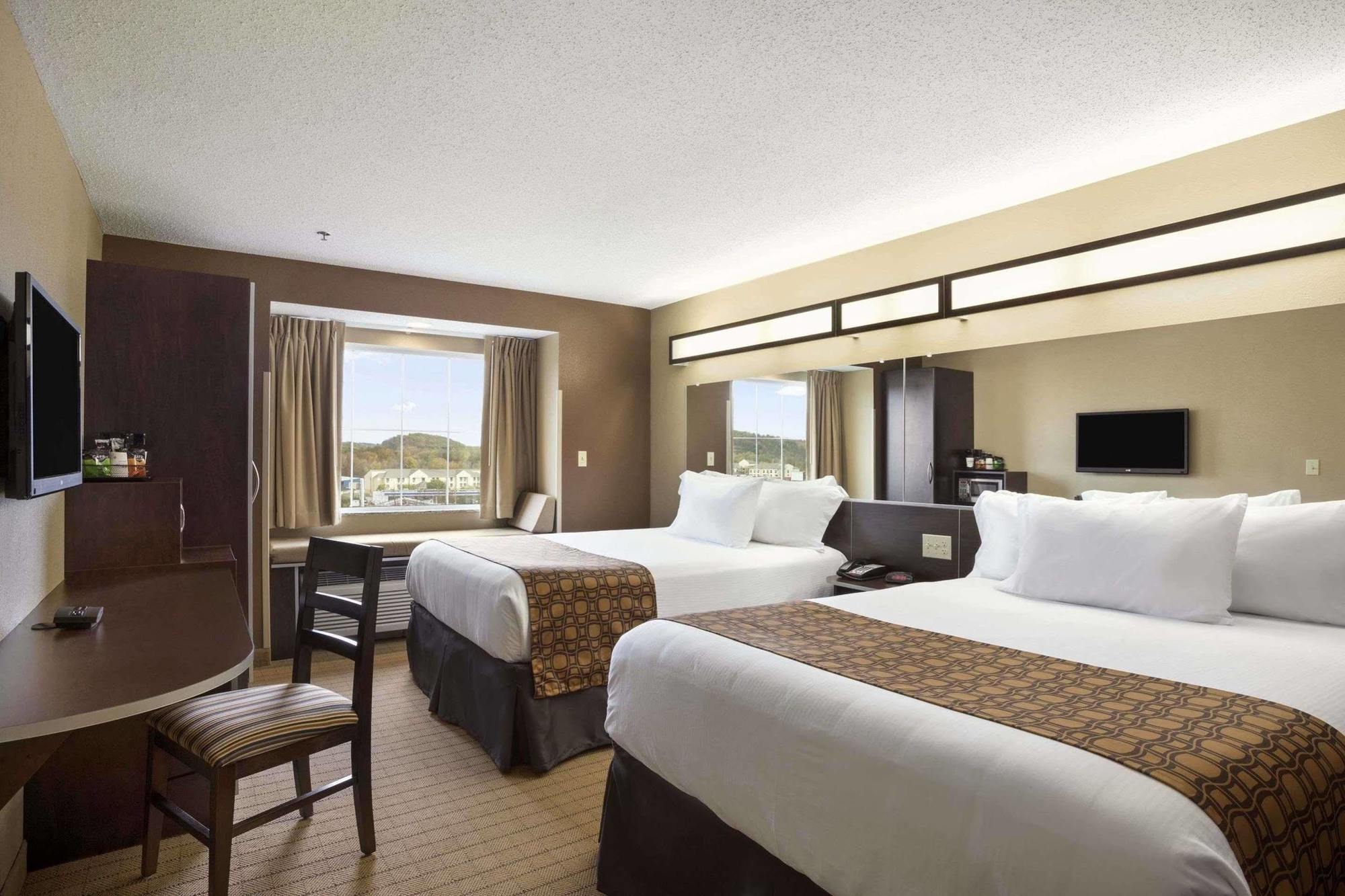 Microtel Inn & Suites By Wyndham Cambridge Luaran gambar